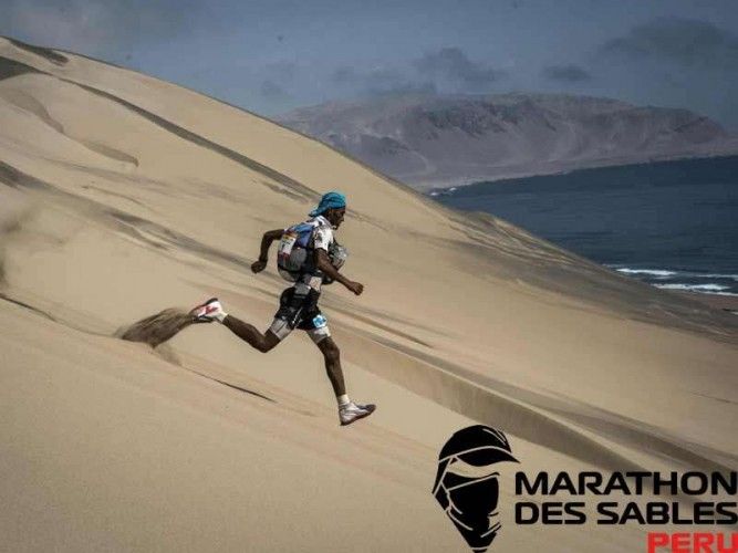 The 1st Marathon des Sables through the Ica desert of Peru; photo: Jean-Philippe Ksiazek (AFP)