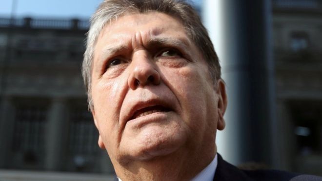 Former Peruvian president Alan Garcia kills himself ahead of arrest (CNN/BBC)