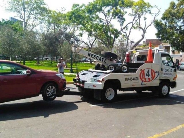 Municipality of San Isidro cracks down on parking offenders